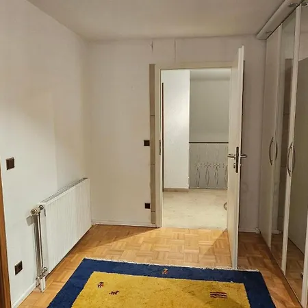 Ruhige Im Obergeschoss Gasthof *